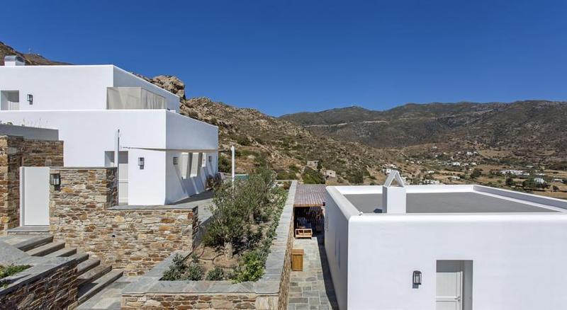 Hide Out Suites Mylopotas Bagian luar foto