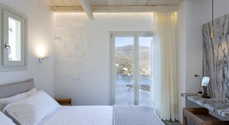 Hide Out Suites Mylopotas Bagian luar foto
