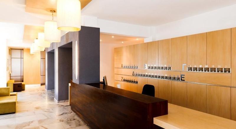 Hide Out Suites Mylopotas Bagian luar foto