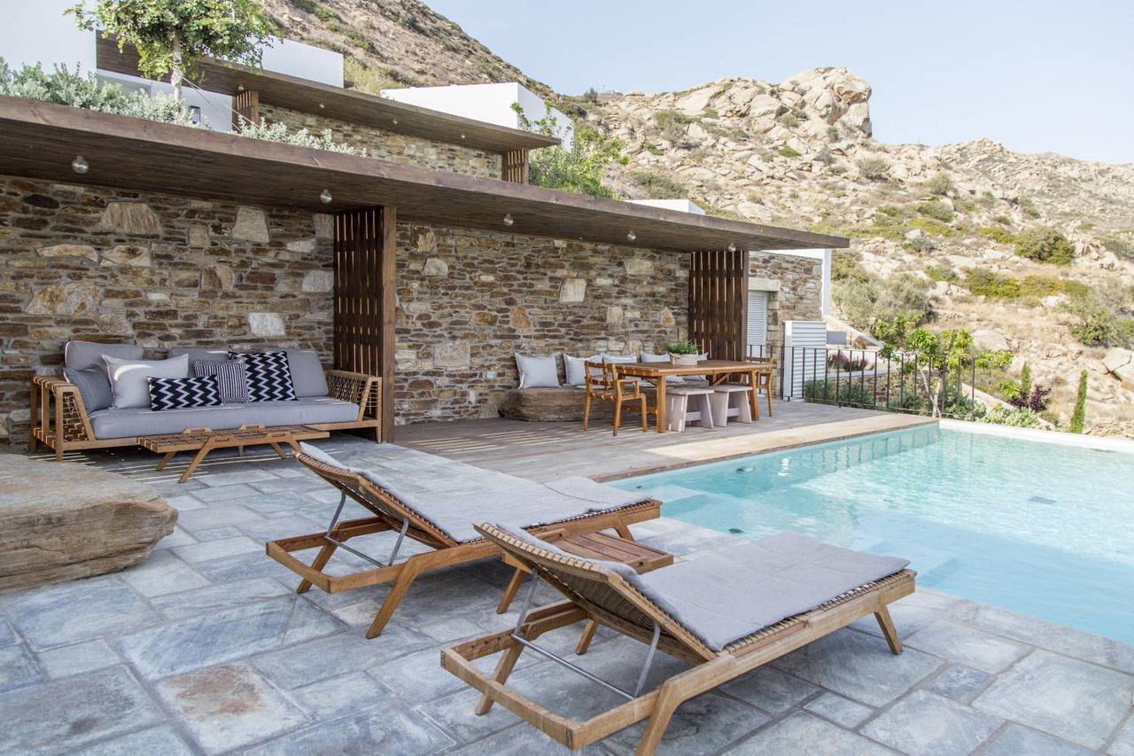 Hide Out Suites Mylopotas Bagian luar foto