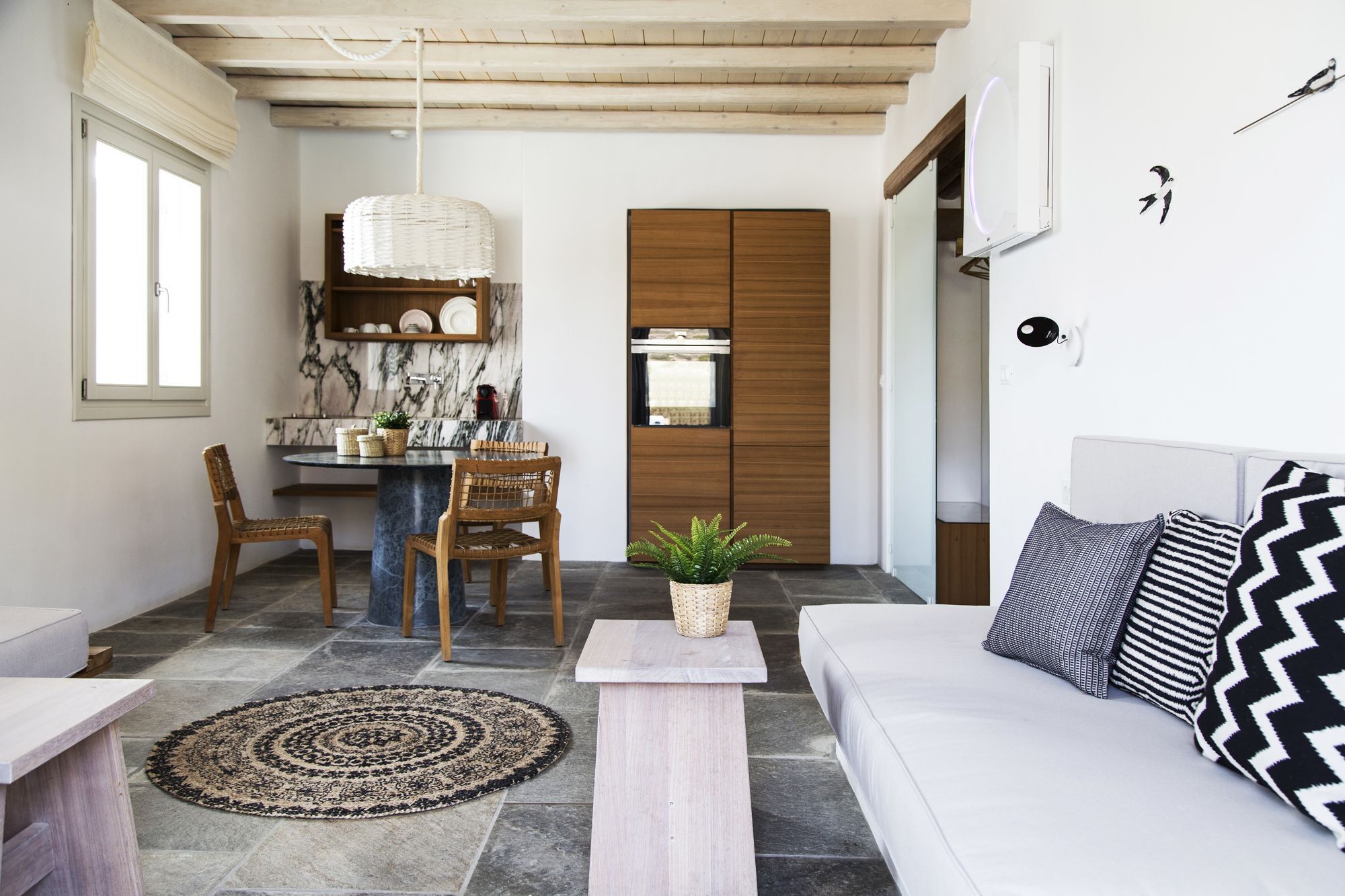 Hide Out Suites Mylopotas Bagian luar foto